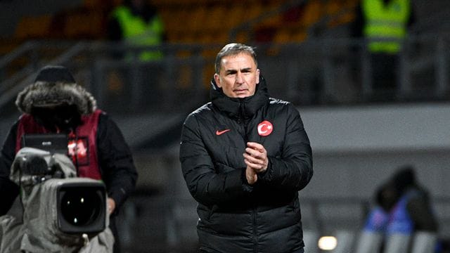 Darf mit der Türkei weiter auf das WM-Ticket hoffen: Trainer Stefan Kuntz. Darf mit der Türkei weiter auf das WM-Ticket hoffen: Trainer Stefan Kuntz.