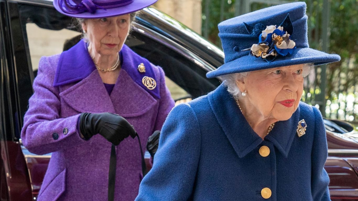 Prinzessin Anne und Queen Elizabeth II.: Tochter und Mutter kommen am Dienstag an der Westminster Abbey in London an.
