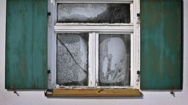 Wird ein leerstehendes Zimmer nicht mehr beheizt, kann das Auswirkungen haben auf die Wasserleitungen.