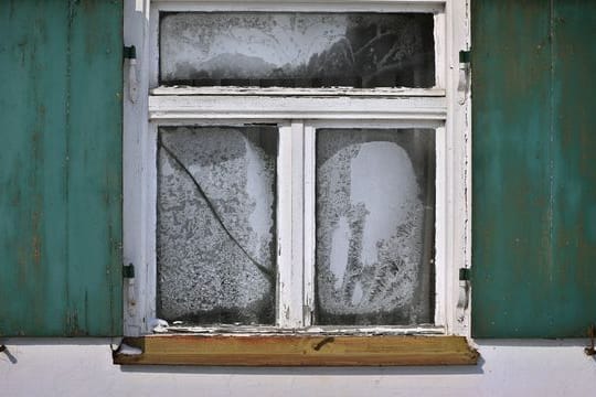 Wird ein leerstehendes Zimmer nicht mehr beheizt, kann das Auswirkungen haben auf die Wasserleitungen.