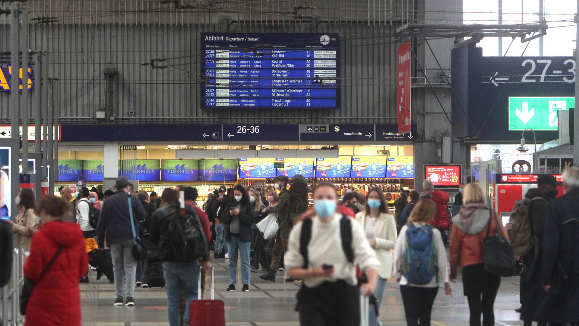 Bahnreisen: Ab Mittwoch können die Tickets für die Weihnachtstage gebucht werden.