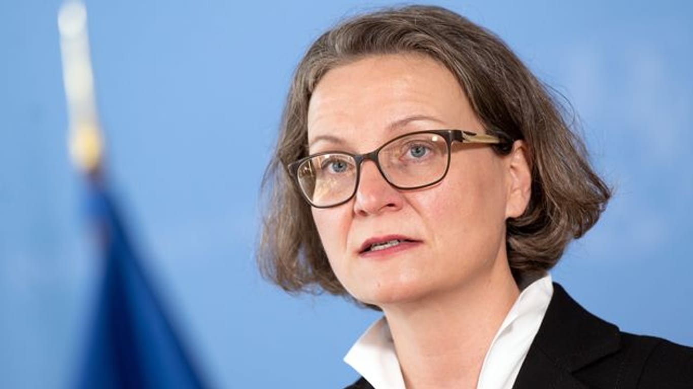 Ina Scharrenbach (CDU)