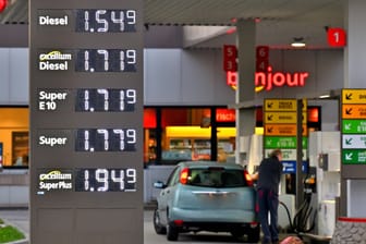 Heute schon getankt? Kraftstoffpreise steigen an der Tankstelle.