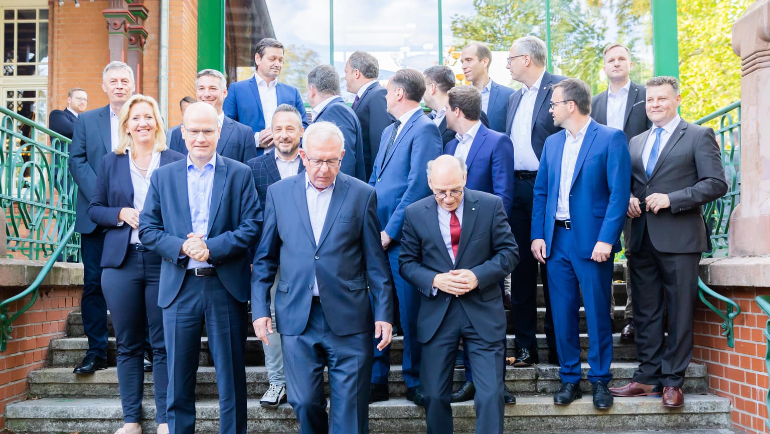 Gruppenfoto von der Konferenz der CDU/CSU-Fraktionsvorsitzenden aus Bund und Ländern (Archiv): "Es gibt unter allen Unions-Fraktionsvorsitzenden in den Ländern nur eine Frau."