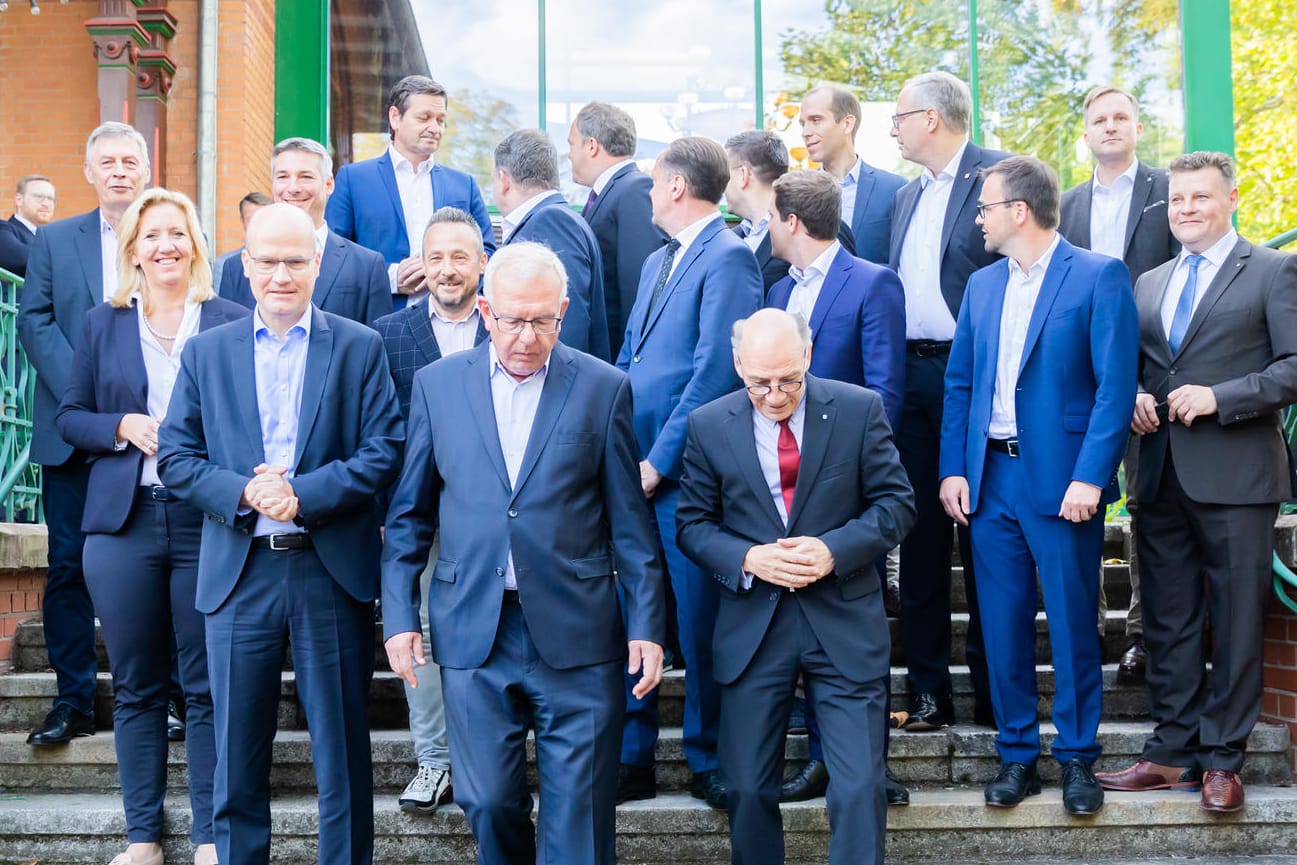 Gruppenfoto von der Konferenz der CDU/CSU-Fraktionsvorsitzenden aus Bund und Ländern (Archiv): "Es gibt unter allen Unions-Fraktionsvorsitzenden in den Ländern nur eine Frau."