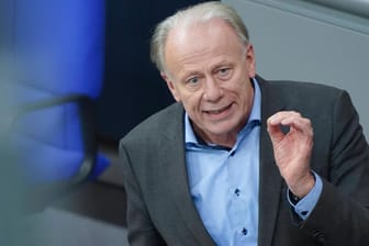 Jürgen Trittin im Bundestag: "Jetzt verhandeln alle Parteien mit dem Willen, Teil einer Regierung zu werden."