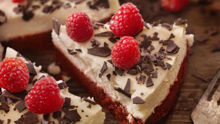 Schokoladen-Himbeer-Torte: Der Kuchen eignet sich für besondere Anlässe.