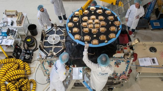Satellitenbauer OHB