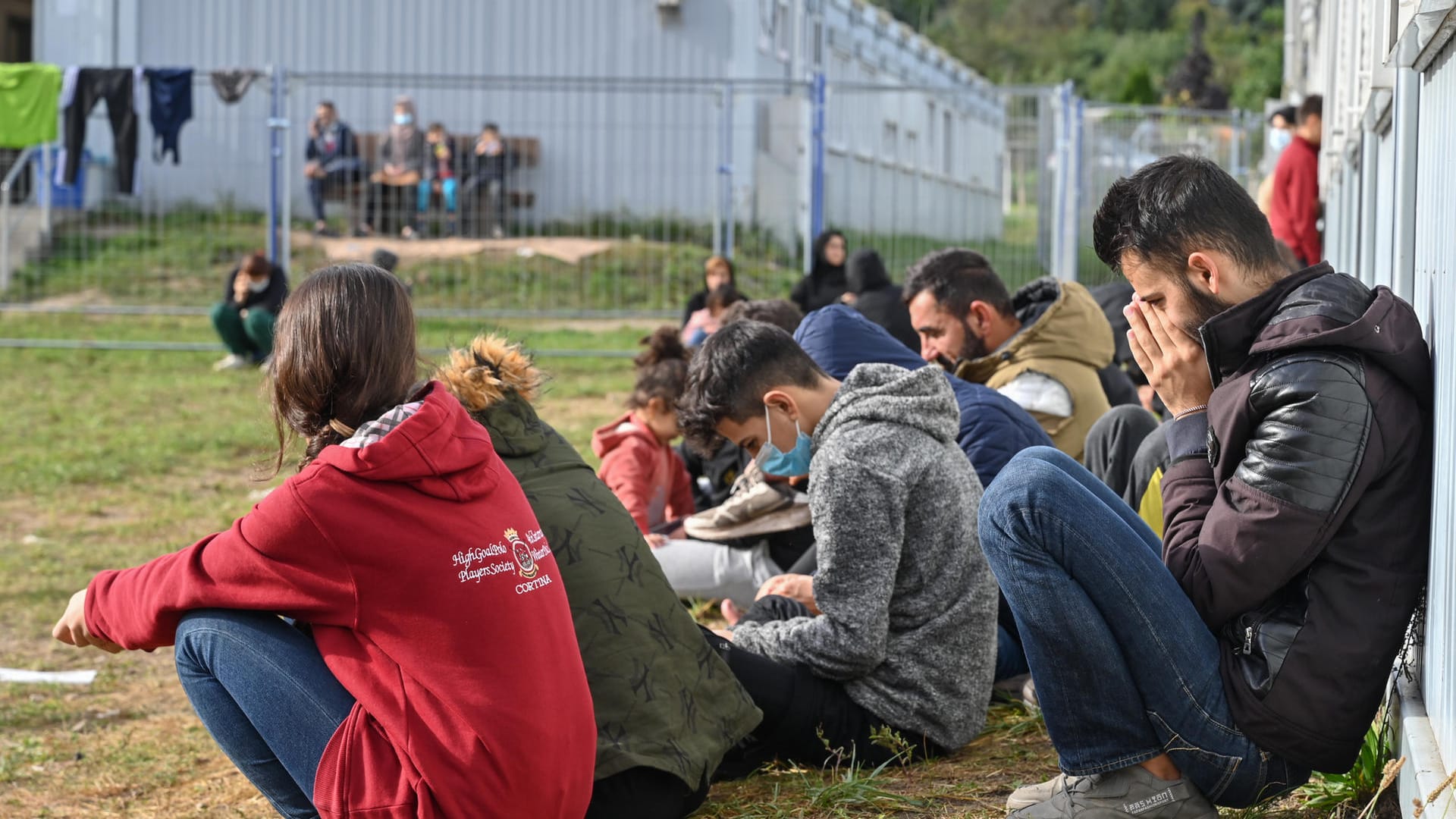 Migranten in einer Erstaufnahmeeinrichtung in Eisenhüttenstadt: Viele von ihnen kamen über Belarus und Polen nach Deutschland.