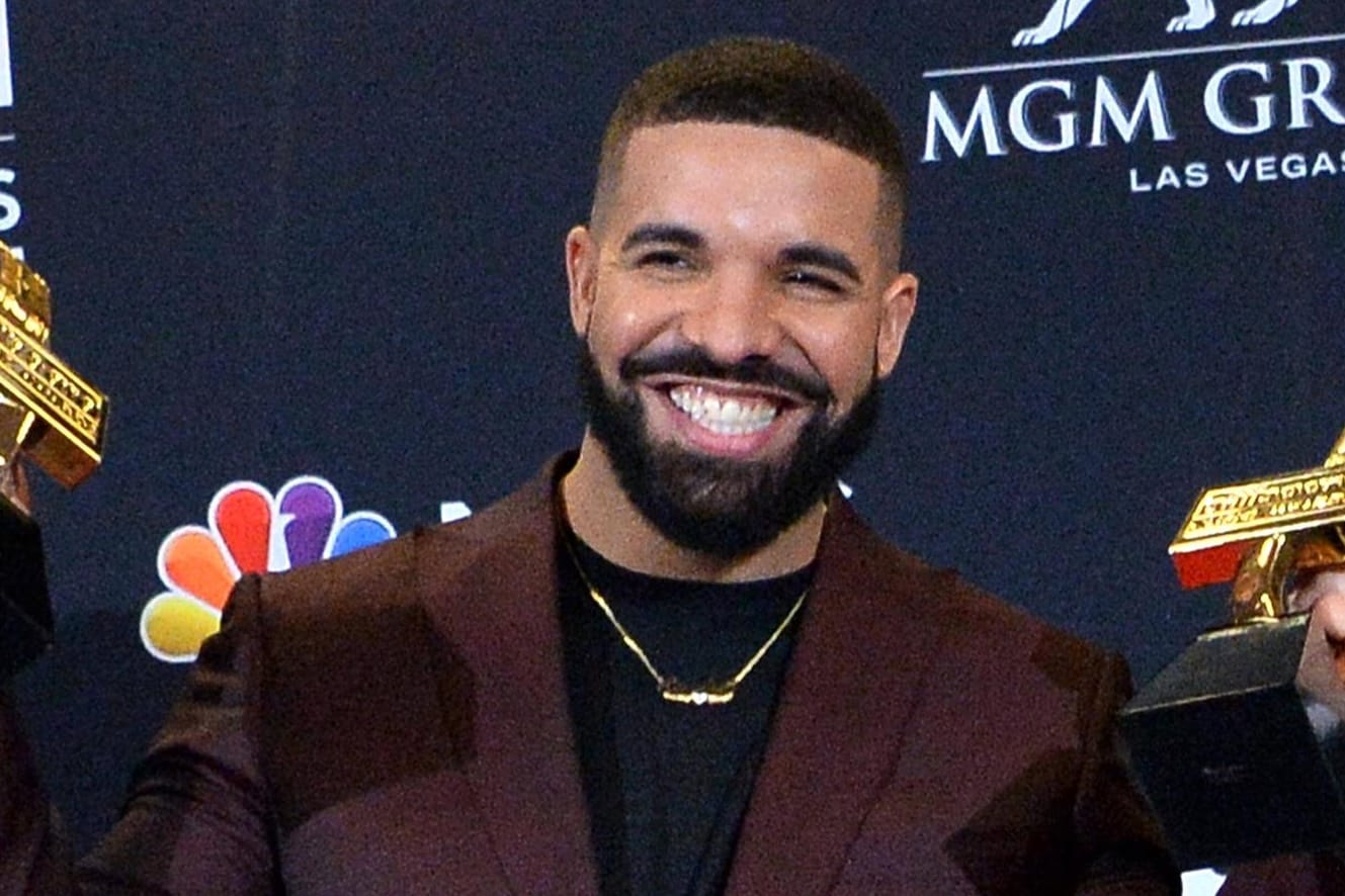 Drake: Der Rapper und Sänger hat einmal mehr die Nähe eines Sport-Stars gesucht.