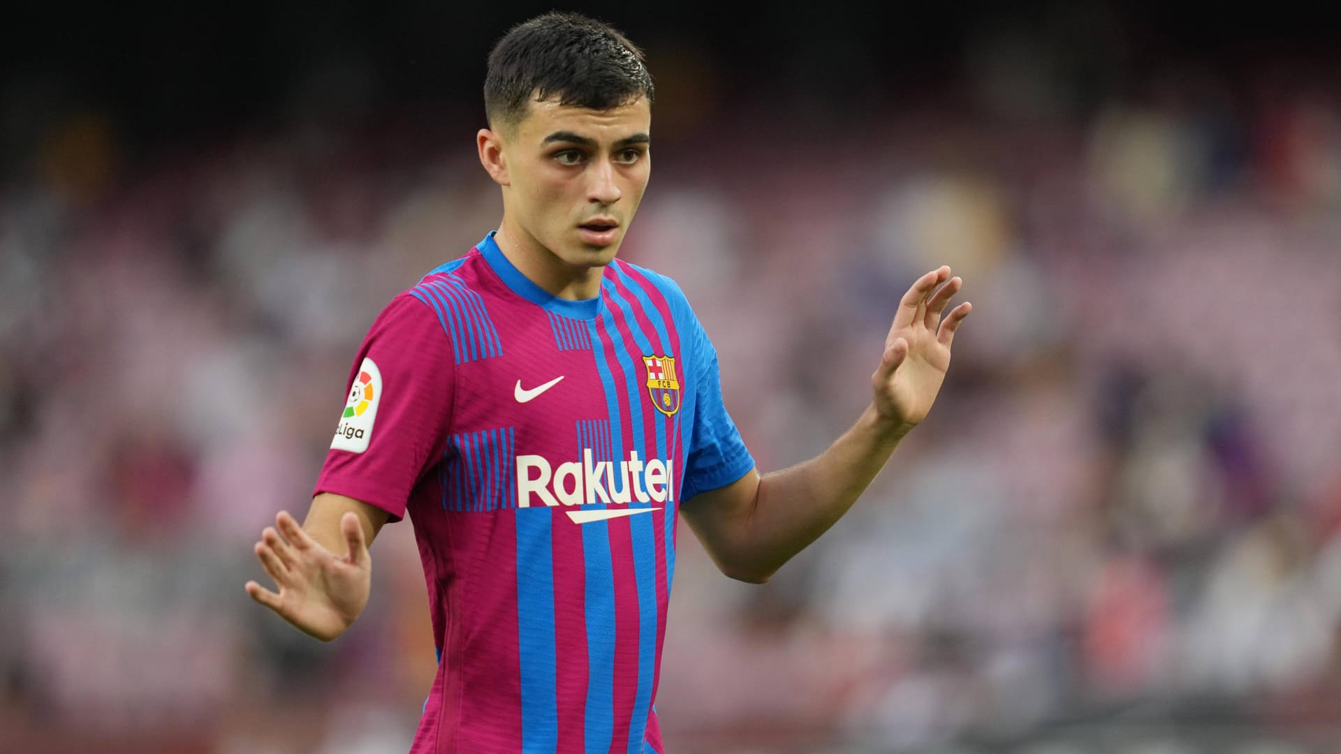 Pedri: Der Jungstar vom FC Barcelona hat seinen Vertrag langfristig verlängert. Pedri: Der Jungstar vom FC Barcelona hat seinen Vertrag langfristig verlängert.