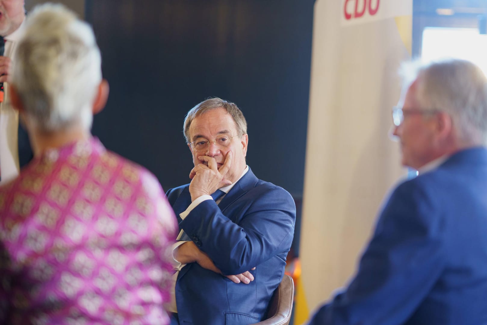 Armin Laschet im Restaurant: Ein Abend im Juli in Laschets Wahlkampf hat Schlagzeilen gemacht.