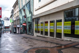 Eine Einkaufsstraße in Essen (Symbolbild): Nach der Corona-Krise stehen in deutschen Innenstädten viele Geschäfte leer.