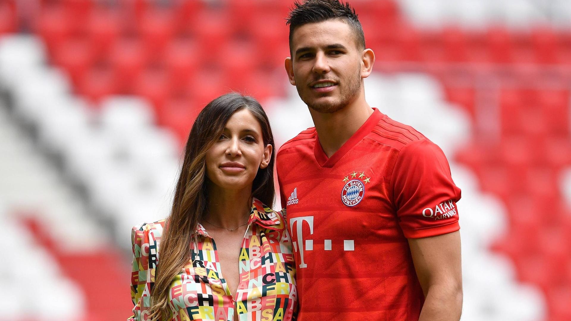 Lucas Hernández und seine Frau Amelia de la Osa Lorente.