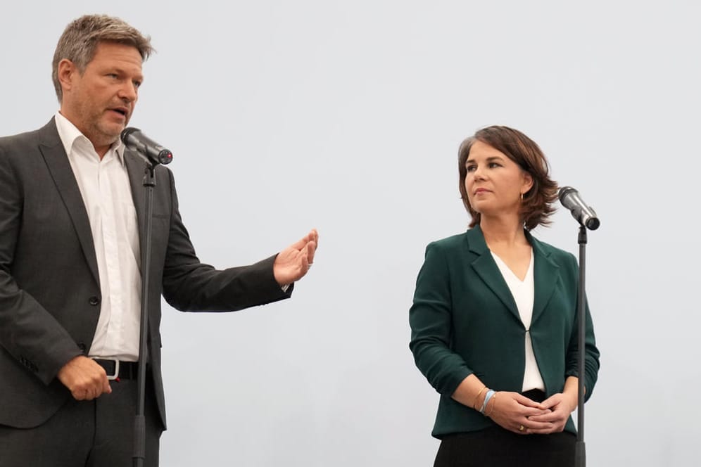 Die Vorsitzenden von Grünen, FDP und SPD nach den Sondierungsverhandlungen. Die drei Parteien wollen nun Koalitionsverhandlungen führen.