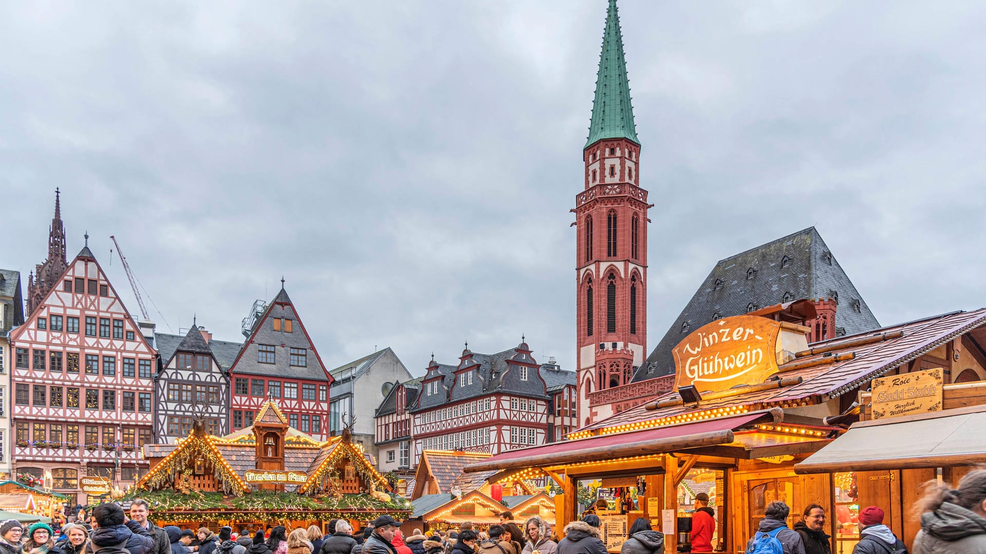 Weihnachtsmarkt 2019 in Frankfurt auf dem Römerberg: Die Planungen für den Weihnachtsmarkt 2021 laufen.