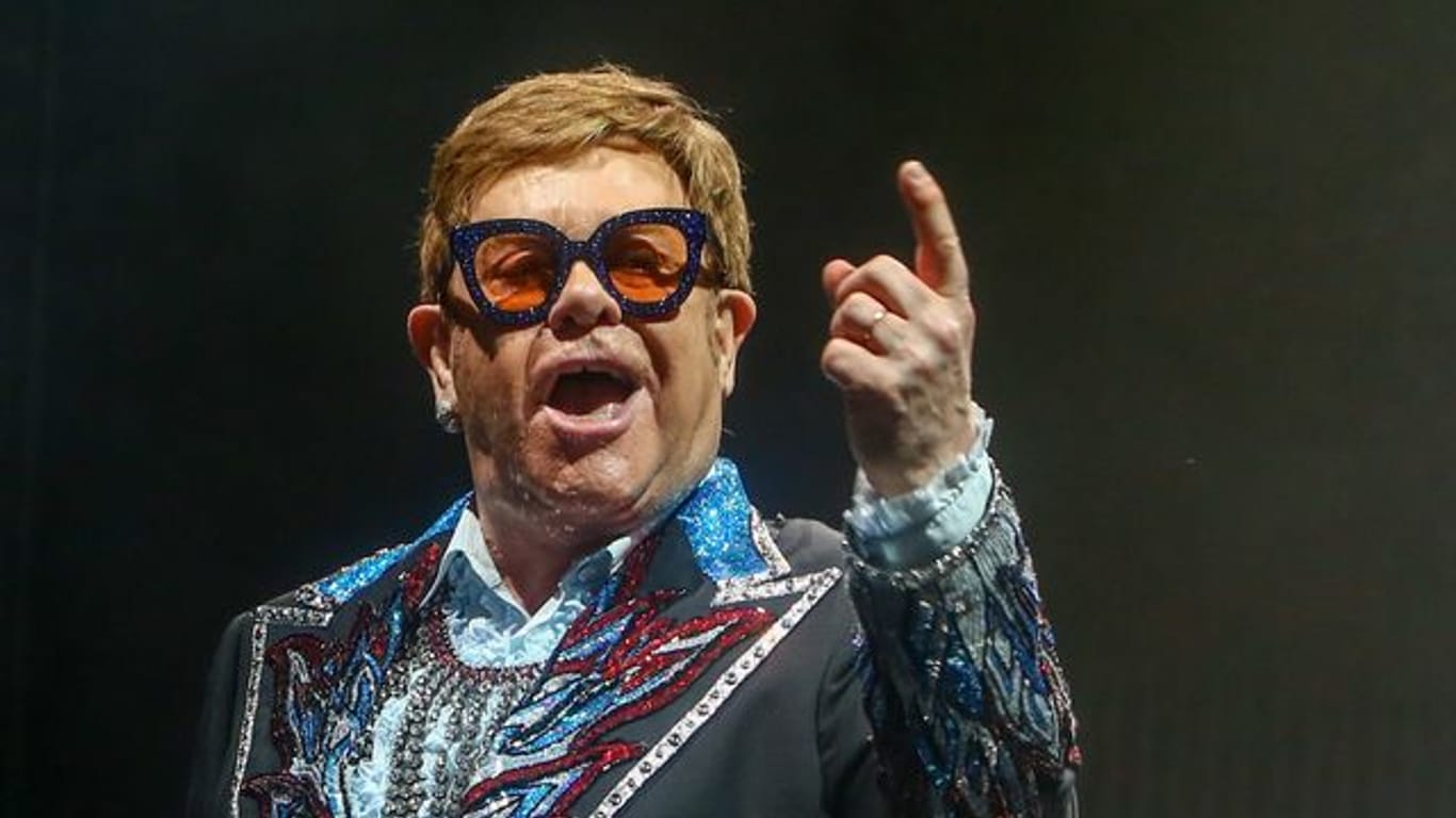 Elton John bei einem Konzert in Madrid 2019.
