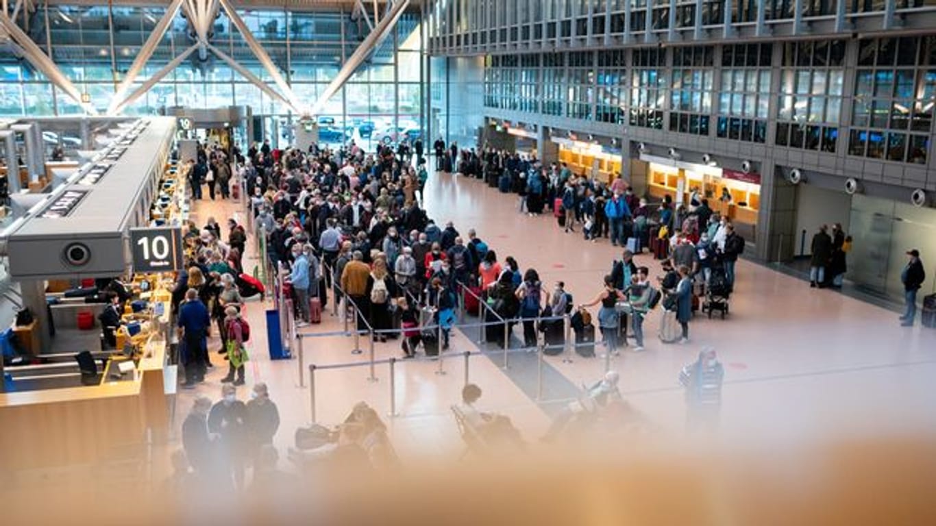 Großer Andrang am Hamburger Flughafen erwartet