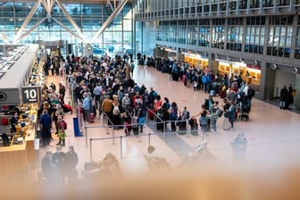 Großer Andrang am Hamburger Flughafen erwartet