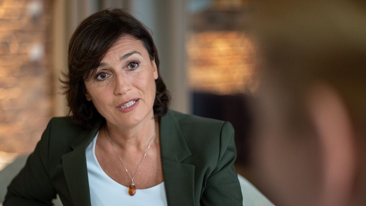 Sandra Maischberger talkt in Zukunft an zwei Abenden in der Woche im Ersten. Sandra Maischberger talkt in Zukunft an zwei Abenden in der Woche im Ersten.