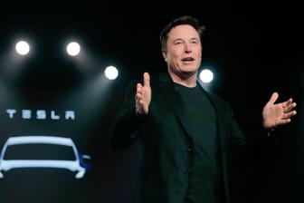 Elon Musk: Der Tesla-Chef lobt den Chef von VW.
