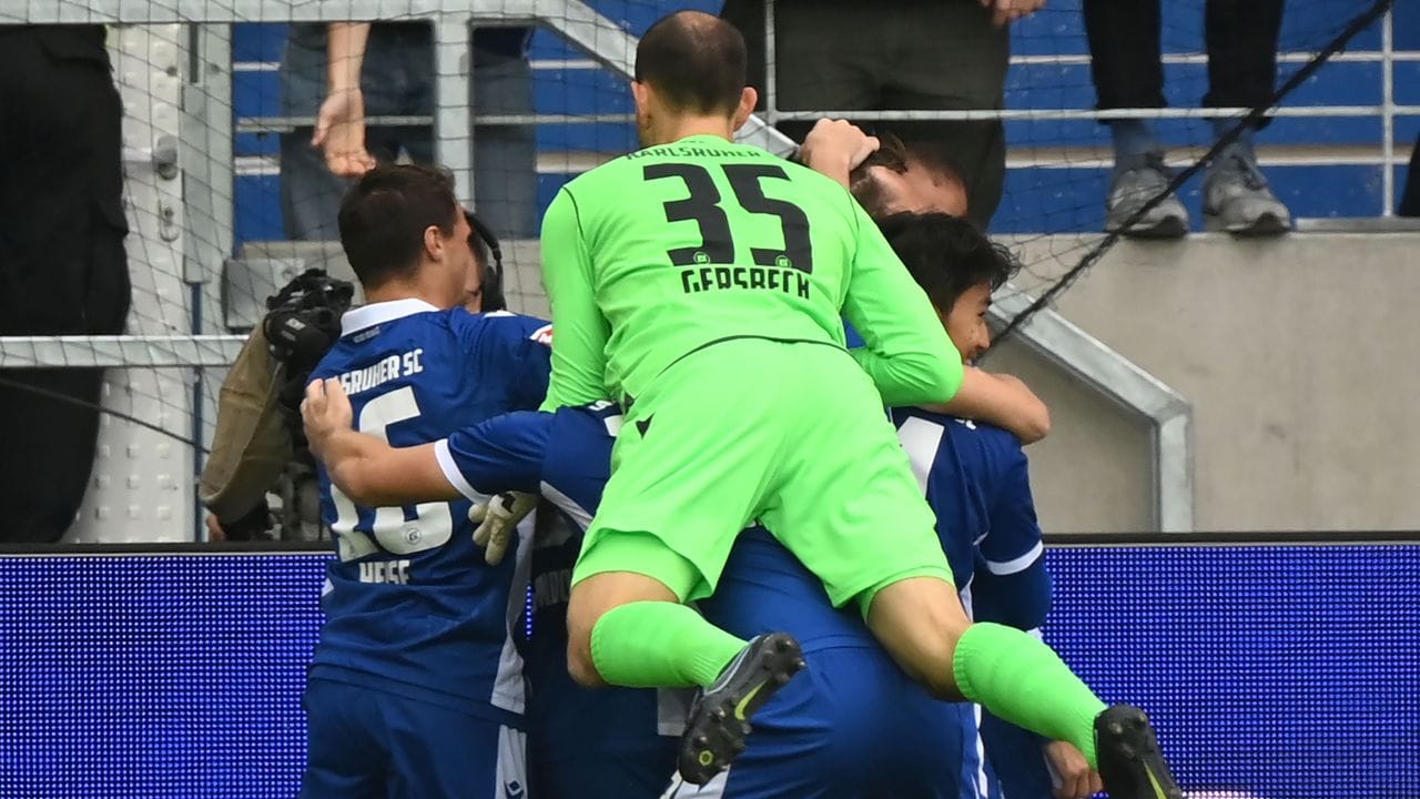 Der Karlsruher SC feierte einen Heimsieg gegen Aue.