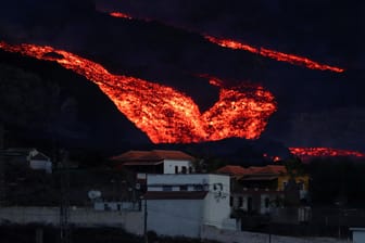 Der Lavastrom auf La Palma: Durch den Vulkanausbruch mussten mehr als 7.000 Menschen ihre Häuser verlassen.