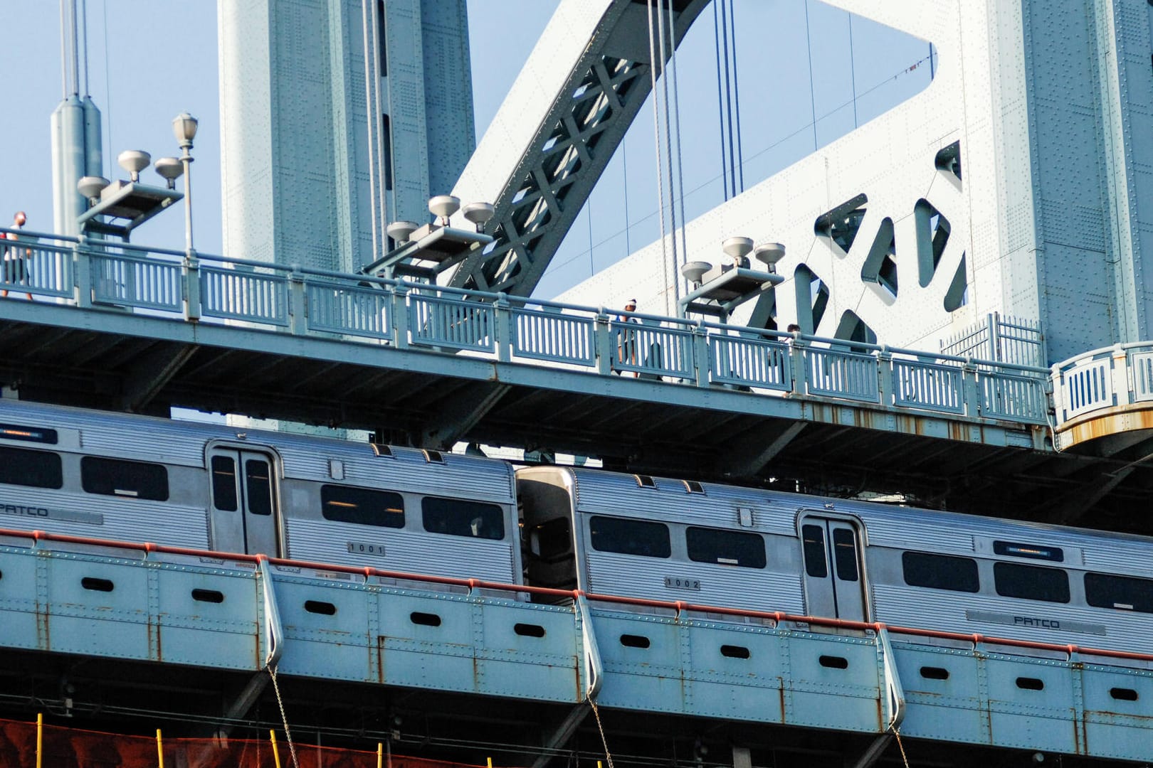 Ein Zug in Philadelphia (Symbolbild): Eine Frau wurde in einer Bahn vergewaltigt.