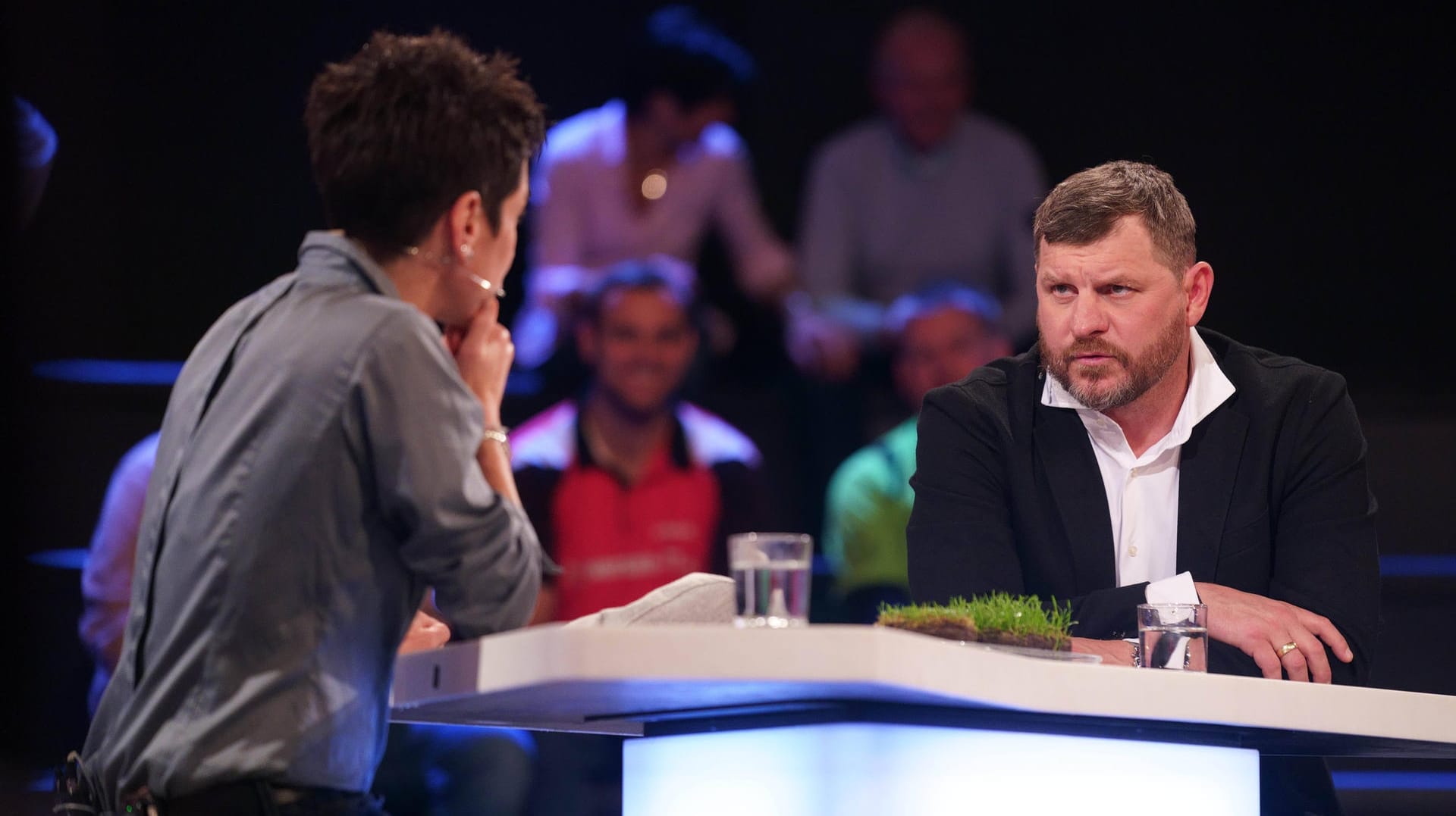 Moderatorin Dunja Hayali mit Steffen Baumgart in der Sendung "das aktuelle sportstudio": "Wir wollen an diesen Sachen wachsen. Dann müssen wir auch mal aufstehen und den Kopf hochnehmen."