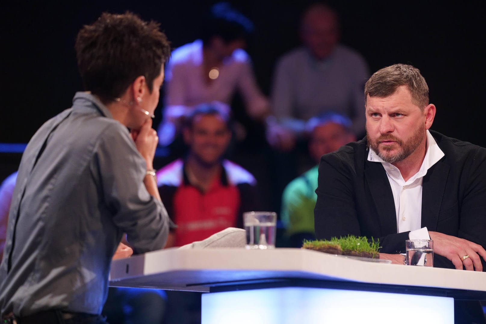 Moderatorin Dunja Hayali mit Steffen Baumgart in der Sendung "das aktuelle sportstudio": "Wir wollen an diesen Sachen wachsen. Dann müssen wir auch mal aufstehen und den Kopf hochnehmen."