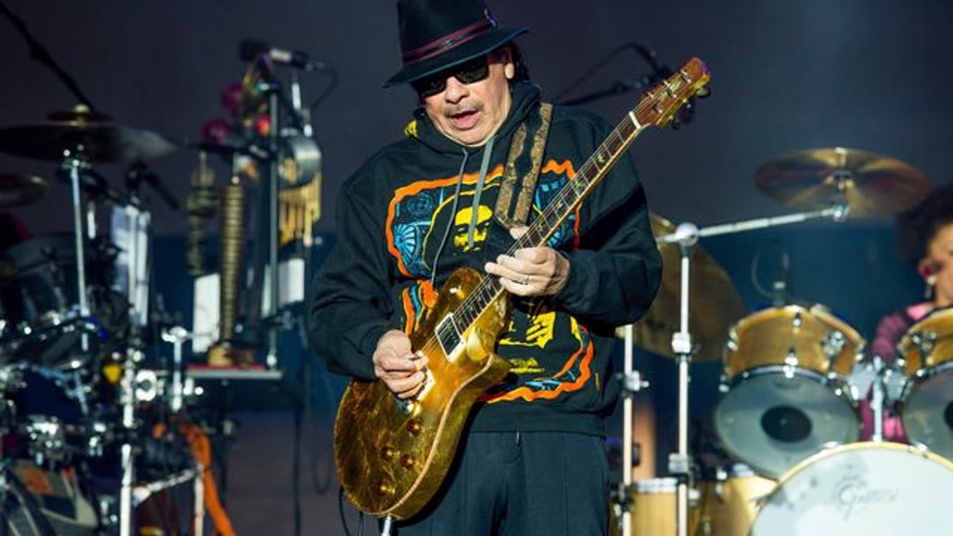Carlos Santana musiziert auf seinem neuen Album mit zahlreichen prominenten Gästen.