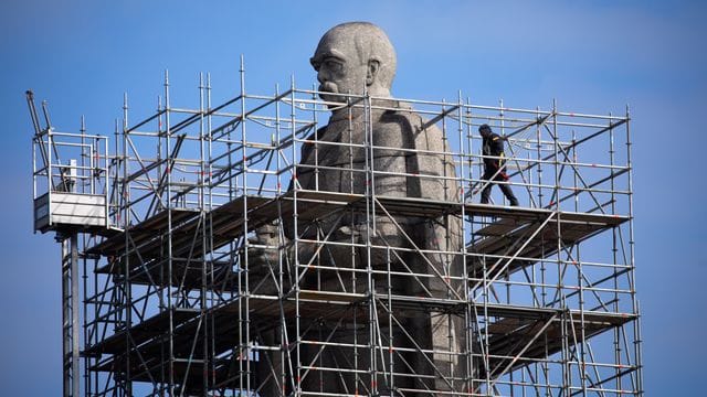 Sanierung und Reinigung des Bismarck-Denkmals Sanierung und Reinigung des Bismarck-Denkmals