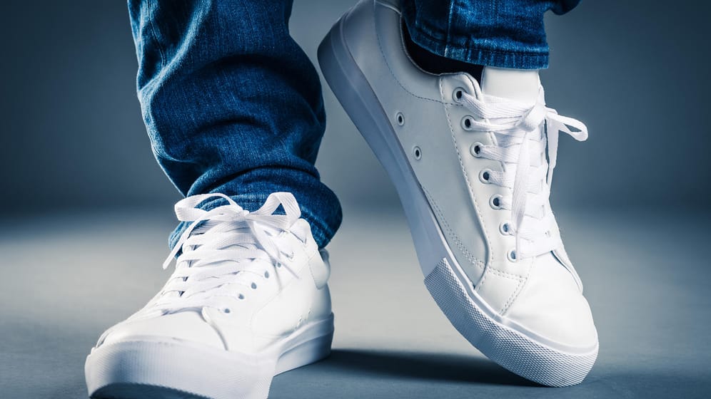 Schuhe: Sind Männer mit großen oder kleinen Füßen eher treuer?
