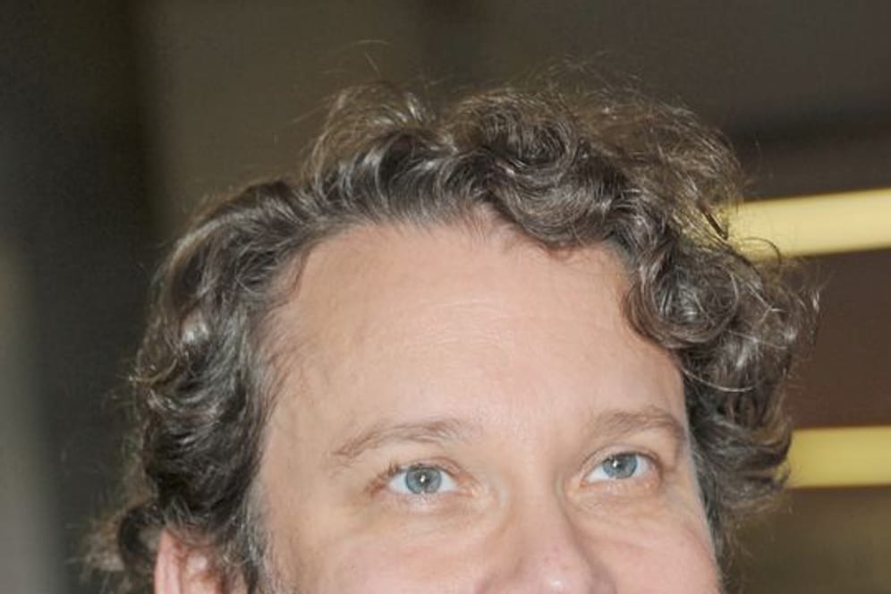 Schauspieler Christian Ulmen produziert eine Serie.