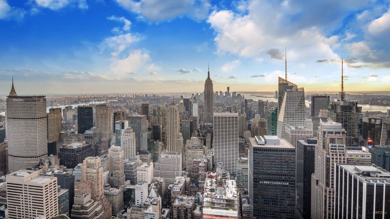 Skyline von Manhattan (Symbolbild): Ab dem 8. November können Ausländer wieder in die USA einreisen.