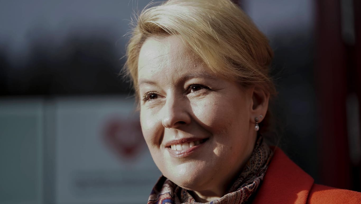 Franziska Giffey, designierte Regierende Bürgermeisterin von Berlin (Archivbild): Ihre Partei will mit Grünen und Linken in die Koalitionsverhandlungen starten.