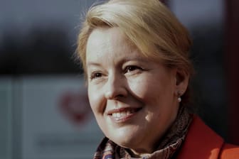 Franziska Giffey, designierte Regierende Bürgermeisterin von Berlin (Archivbild): Ihre Partei will mit Grünen und Linken in die Koalitionsverhandlungen starten.