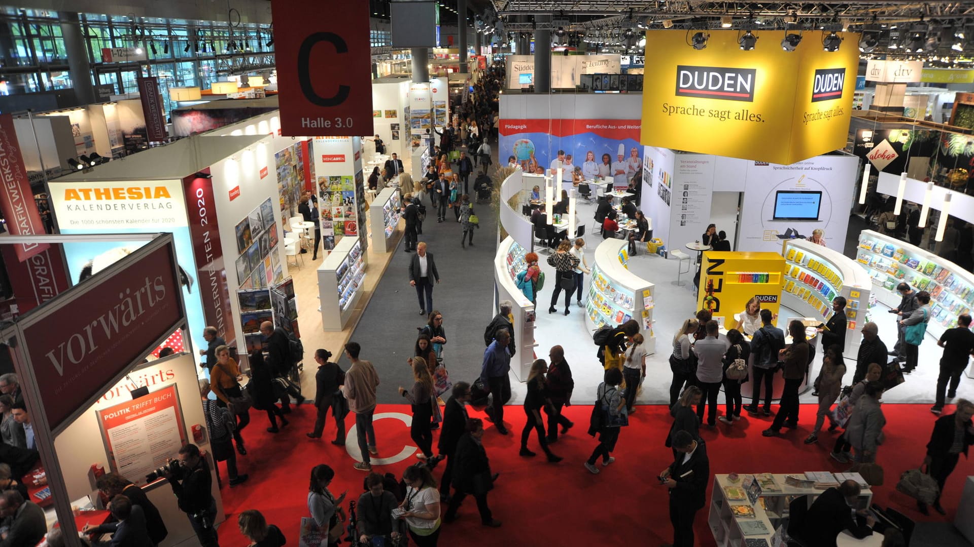 Die Frankfurter Buchmesse (Archivbild): Eine Autorin und Twitter-Aktivistin hat ihren Auftritt für 2021 abgesagt.