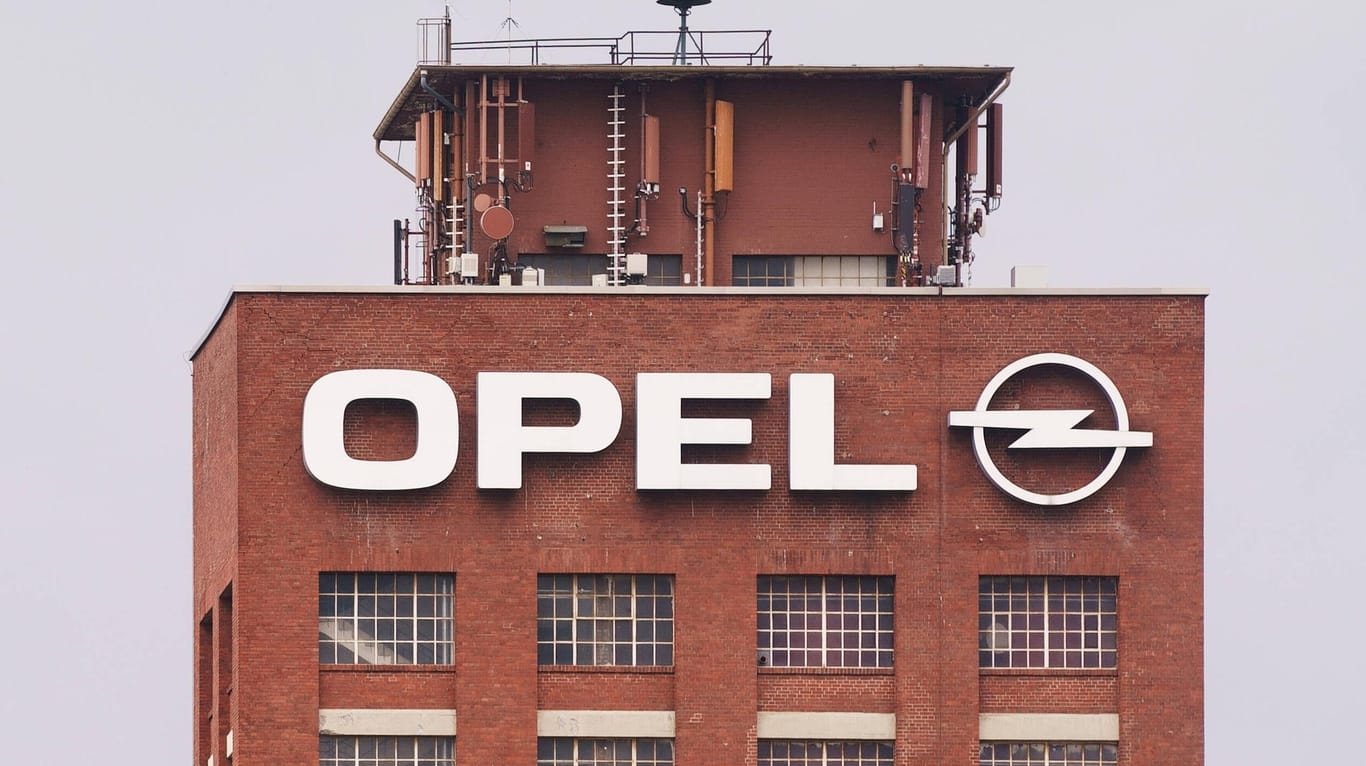 Die Opel-Zentrale in Rüsselsheim (Symbolbild): Der Automobilhersteller hat mit den Folgen des Diesel-Skandals zu kämpfen.