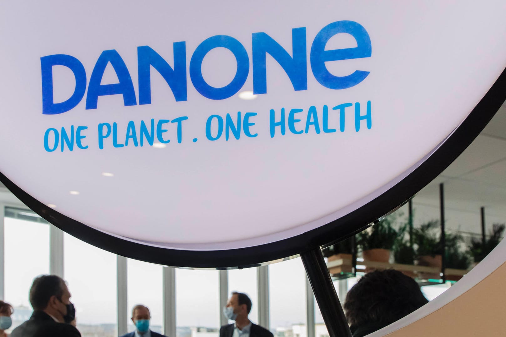 Danone: Für Produkte des Konzerns müssen Kunden demnächst tiefer in die Tasche greifen.
