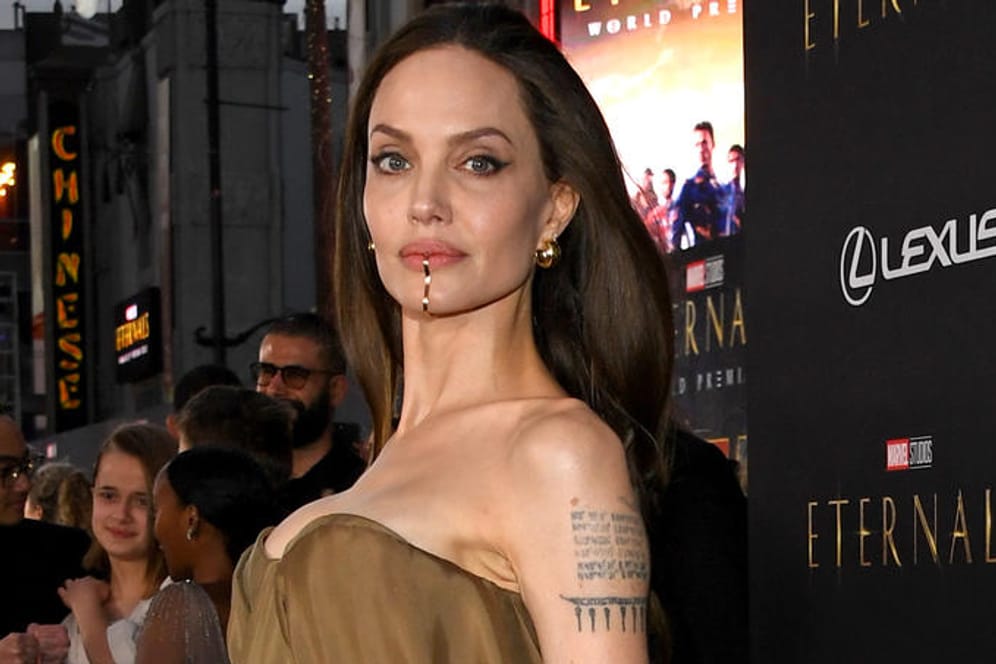 Angelina Jolie: Zur Premiere brachte sie fünf ihrer sechs Kinder mit.