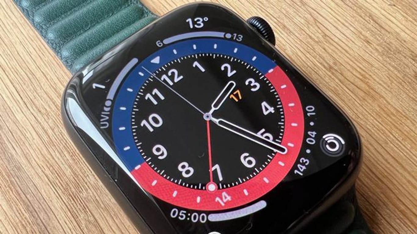 Das Display der neuen Apple Watch Series 7 ist im Vergleich zum Vorgänger um rund ein Fünftel größer.