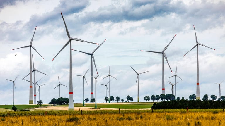 Windpark Lichtenau, Deutschlands größter Inland-Windpark (Symbolbild): Strom hat sich seit Jahresbeginn stark verteuert.