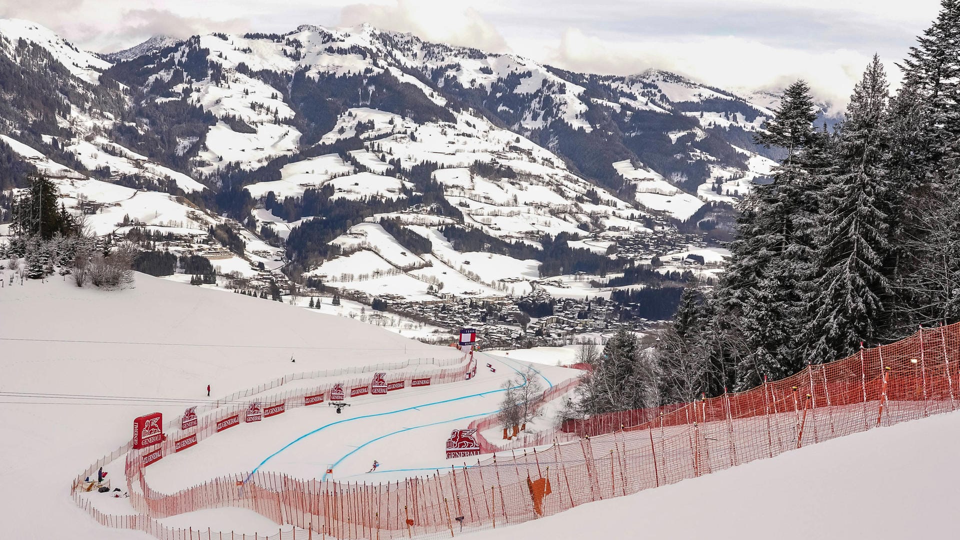 Hahnenkamm in Kitzbühel: In der vergangenen Saison durften wegen der Corona-Pandemie keine Zuschauer vor Ort sein.