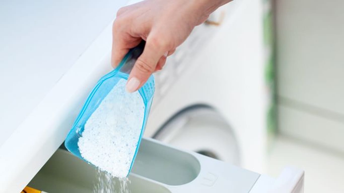 Waschmittel in Pulverform: Waschpulver ist der Flüssigkonkurrenz überlegen, urteilt Stiftung Warentest.