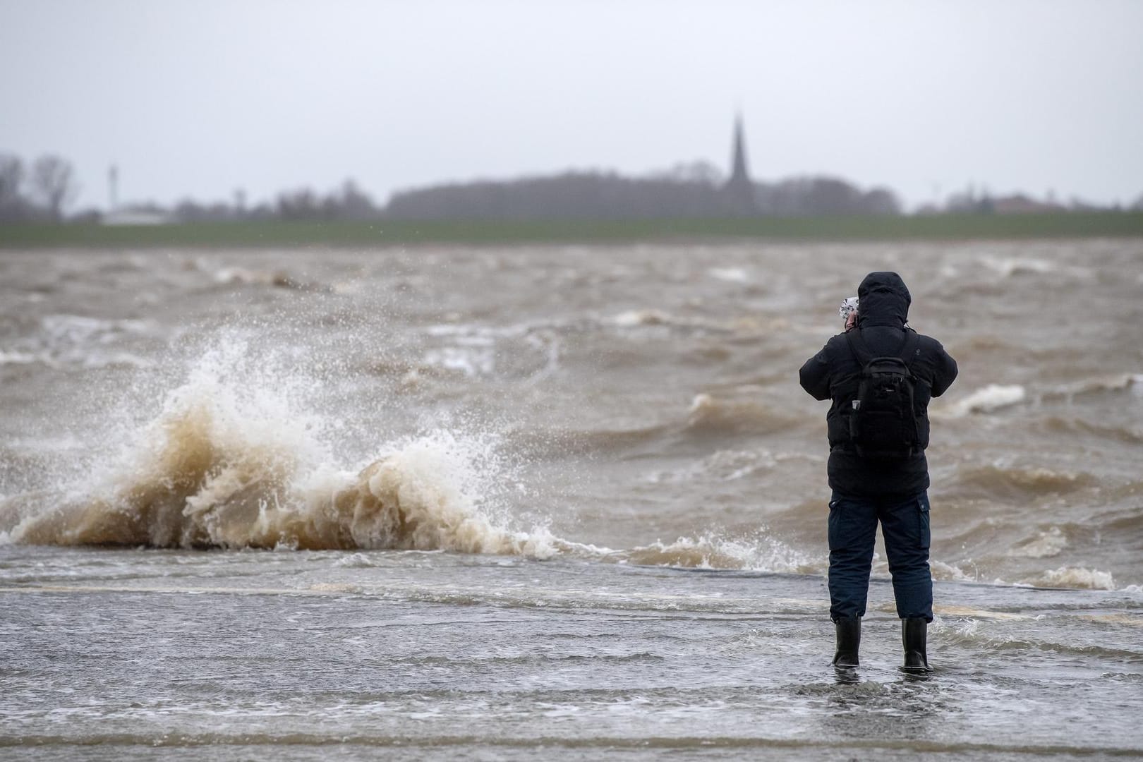 Sturm in Niedersachsen, Bremerhaven: Dort könnte der erste Herbststurm für ordentlich Wirbel sorgen.