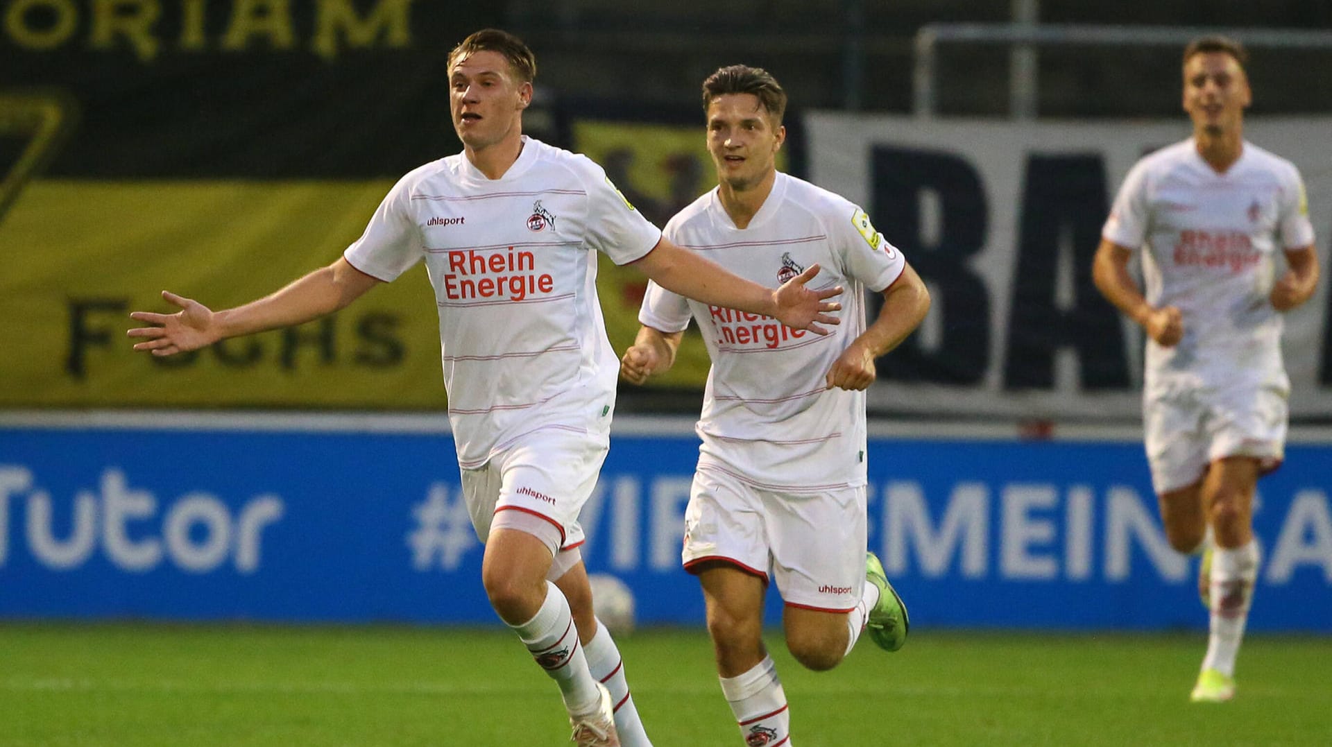 Joshua Schwirten (l.) vom 1.FC Köln-Nachwuchs (Archivbild): Zwar traf der Kapitän schon nach acht Minuten, wurde aber bald vom Gegner wieder ausgeglichen.