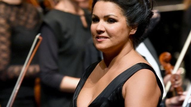 Anna Netrebko ist krank und muss operiert werden.