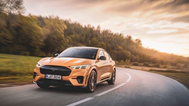 Mustang Mach-E: Ford bietet das vollelektrische Modell nun auch in einer besonders starken GT-Variante an.