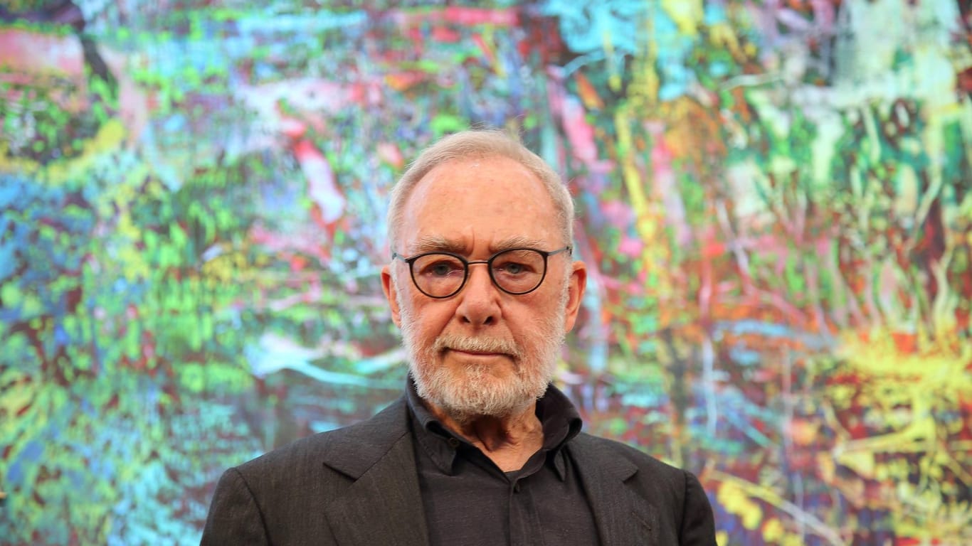 Gerhard Richter vor einem seiner Bilder: Der Künstler ist nach wie vor der wichtigste Künstler der Welt.
